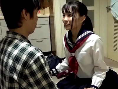 「パパ大好き♡」年頃の娘なのに実父が大好きでたまらないロリっ子JK