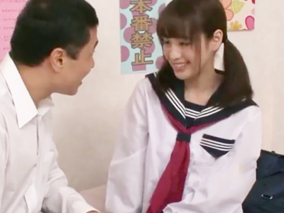 本番禁止なコスプレ風俗嬢と疑似恋愛プレイ→勢い余って生チン挿入ｗ