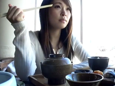 ご飯奢っただけで中出しSEXさせてくれる神対応素人ｗ