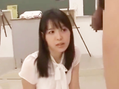 全裸モデルの立場を利用し好きな男子に言い寄るドスケベ美女