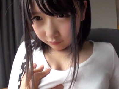 「あたし可愛くないもん」気弱なロリカワ娘のあったか膣内にたっぷり中出し！