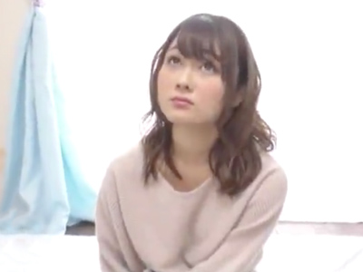 小遣い稼ぎにAV撮影に挑戦するもぎこちないウブパコ