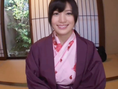 男に跨り乳首をイジり倒して痴女るギャルに中出し