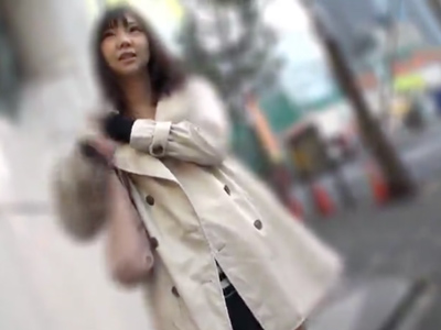 千円札を落して釣った美少女と話が弾んでホテル移動