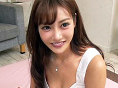 「私も緊張しちゃうな♪」素人ファンにサービスする有名女優