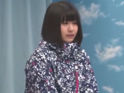 「ちょ…中は駄目だってぇ！」スキーに来ていた素人JD娘が友人に中出しされて呆然