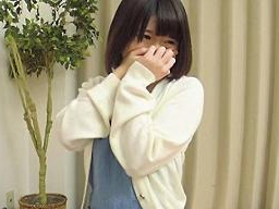 パンティ素股で濡れ始めちゃった美少女に事故挿入
