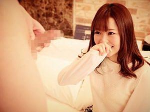 「したくなっちゃった…」お金の為に先輩のオナニー鑑賞→火が点く素人JD
