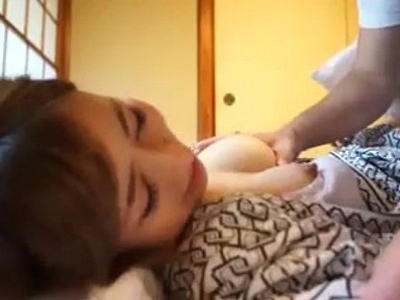 「おはよぉ…え？もうするの！？」浴衣で眠る彼女を起こして即パコ