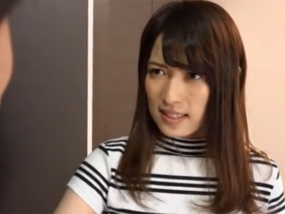 旦那が居ない隙に家に入りこんで来た鬼畜男を満足させる為に嫌々フェラチオ抜き