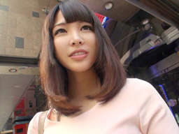 ナンパしたメイド喫茶の可愛い店員さんを言葉巧みにホテル連れ込み