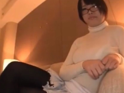 チョイブスメガネ巨乳女に巨根ねじ込み中出し！