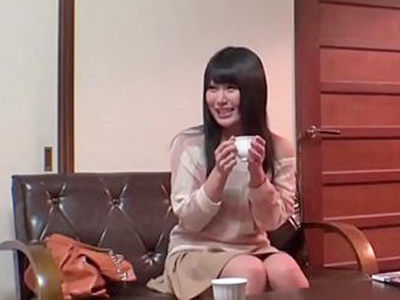 睡眠薬入TEAを飲ませた家庭教師をガチンコ中出しレイプ