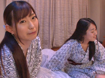 彼女がいるのに耳元で囁いて口説いてくる美少女と中出しセックス