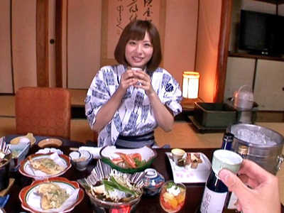 「イッちゃいますぅ♥」巨乳美女とハメまくりの温泉旅行
