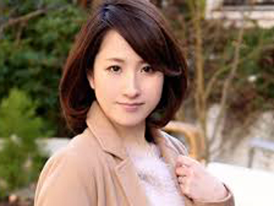 出会いサイトを利用して知り合った美巨乳妻との不倫SEX