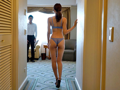 SもMも対応できる美女が肉棒を味わい尽くすゴージャスサービス