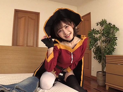 コスプレ好きの彼女に猛烈ピストン→悶絶イキ！