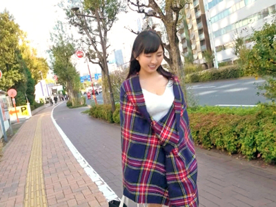 絶対的美少女がリストラされて考え倦ねてAV出演！