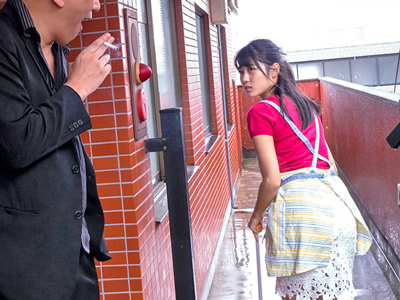 コワモテな隣人に寝取られて情婦となってしまった人妻