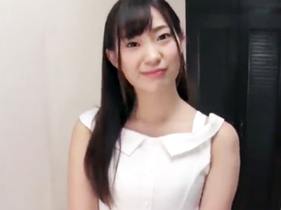 「しゃぶってあげようか？ｗ」お姉ちゃんの彼氏を誘惑してフェラチオ始めるロリ美少女