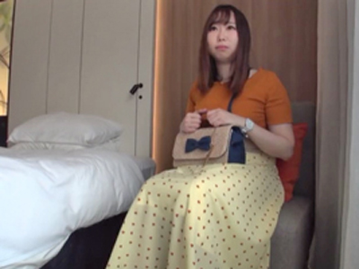 貧乏学生が学費のためにAV出演で小遣い稼ぎ！