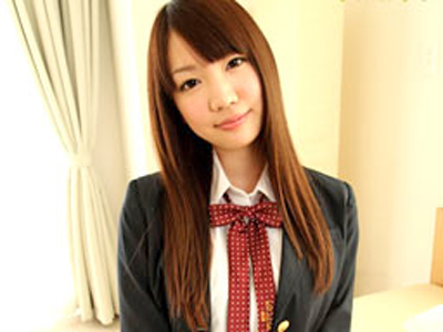潮を撒き散らしながら絶頂する美少女JK