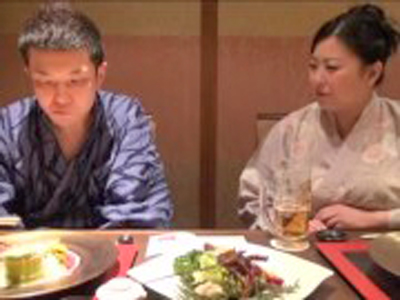 母の妹である叔母さんと温泉旅行で秘密の背徳セックス