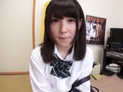 清楚なルックスに上品な雰囲気の美少女JKを自宅に連れ込み中出しハメ撮り