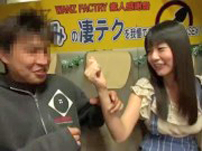つぼみちゃんが逆ナンパした素人ファンと中出しセックス