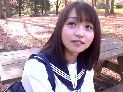 笑顔が超キュートなセーラー服JKちゃんの放課後エンコーバイト
