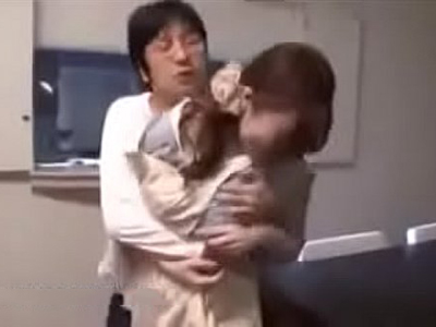 遺産目当ての巨乳妻を息子が制裁→生ハメ尻射