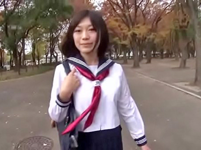 吹奏楽部の可愛い巨乳女子校生のおっぱいを揉みしだき中出し