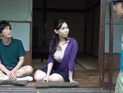 実際にあった性実話！まだ何もわからなかった当時のボクは近所のお兄ちゃんが母親とSEXしてるところを見てしまい…