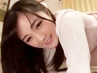 お尻をじっくり堪能しオイル使ってお尻のワレメで尻コキ