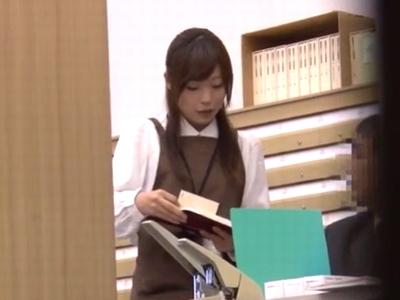 図書館の美人司書さんを無理やりレイプ→声も出せずに中出し受け入れガチ妊娠ｗ