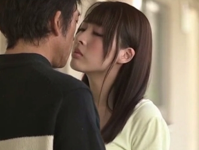 旦那が冷たいから隣人と不倫パコする欲求不満妻