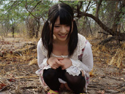 上原亜衣がアフリカ現住人たちと野性的な青姦SEX