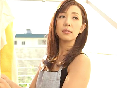 「私たちは家畜ですぅぅ…」アヘ顔晒して中出し求めまくる美熟女たちが官能漫画を再現