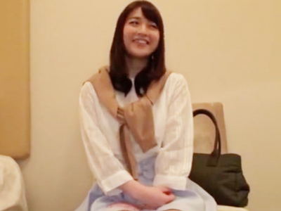 アラサーにはとても見えない可愛らしさの素人妻を逝かせまくる