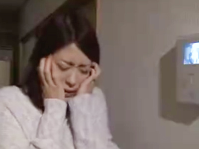 我慢の限界に達した人妻が不倫相手と濃厚中出しパコ