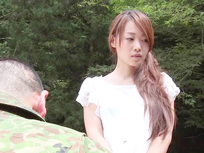 核戦争後の世界で生き残った1人の女を奪い合う野獣化した男たち