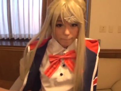 ロリ顔の美少女コスプレイヤーに濃いザーメン中出し！