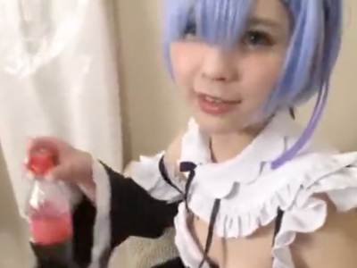 「赤ちゃん欲しいッ」パイパンコスプレイヤーに種付け中出し